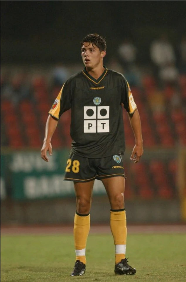 Koszulka Piłkarska Sporting Lizbona 2002/2003 Away Black Retro