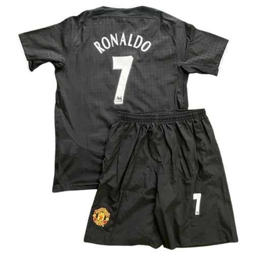 Komplet Piłkarski Dziecięcy Manchester United 2002/2003 Away Retro