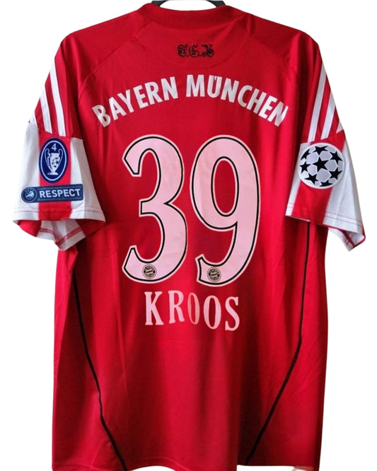 Koszulka Piłkarska Bayern Monachium 2010/2011 Home Retro