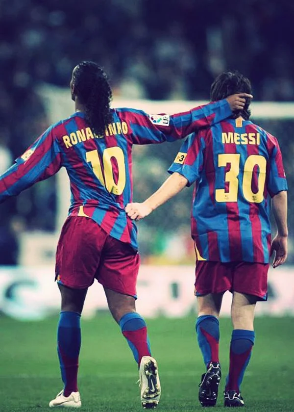 Piłkarski Komplet Strój Dziecięcy FC Barcelona 2005/2006 Home Retro Dł Rękaw