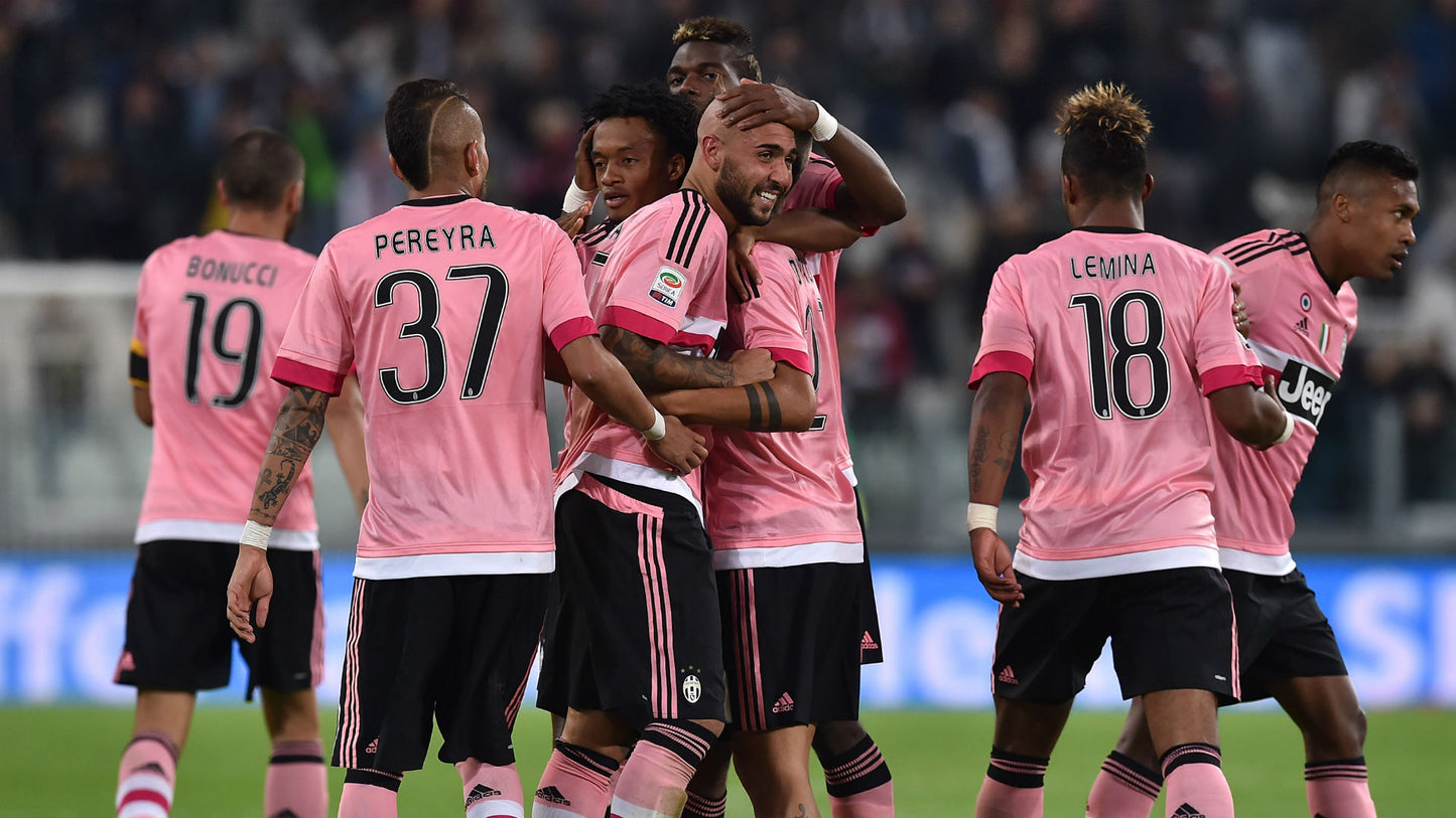 Komplet Piłkarski Dziecięcy Juventus Turyn 2014/2015 Away Retro
