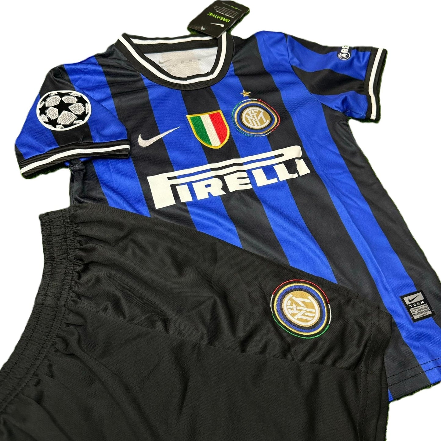 Piłkarski Komplet Strój Dziecięcy Inter Mediolan 2009/2010 Home Retro
