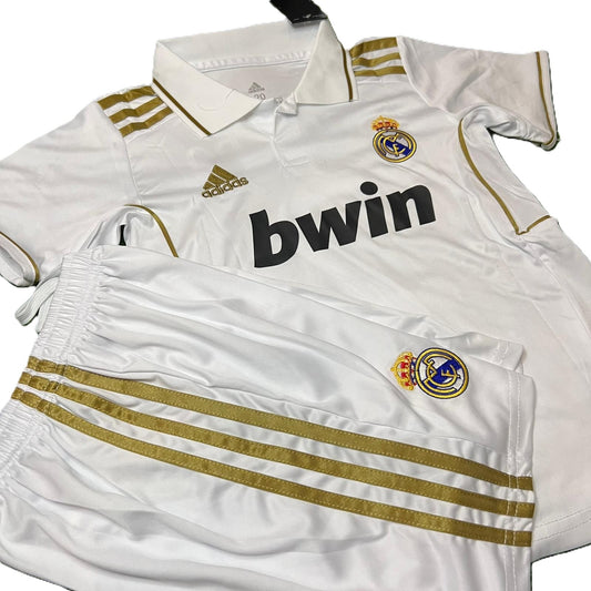 Piłkarski Komplet Strój Dziecięcy Real Madryt 2011/2012 Home Retro