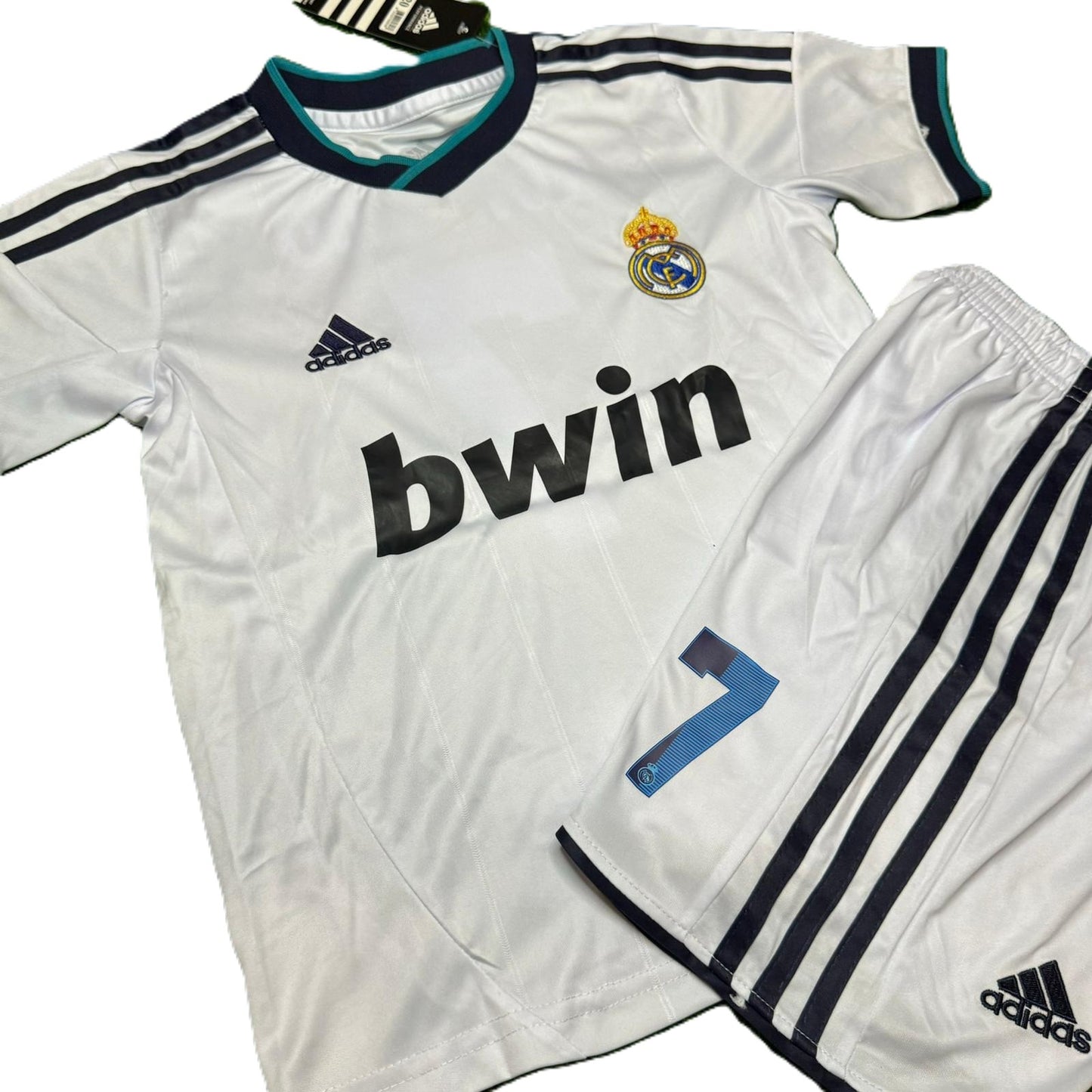 Piłkarski Komplet Strój Dziecięcy Real Madryt 2012/2013 Home Retro