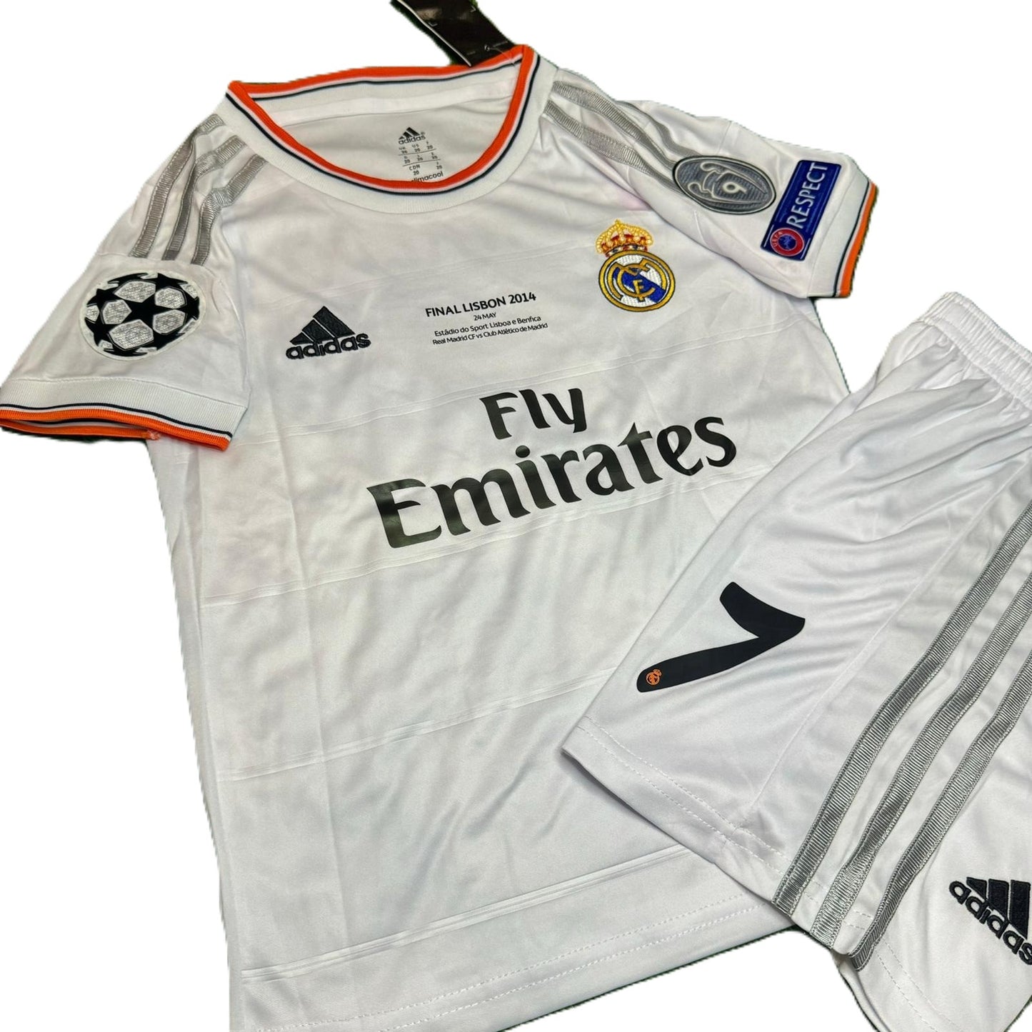 Piłkarski Komplet Strój Dziecięcy Real Madryt 2013/2014 Home Retro