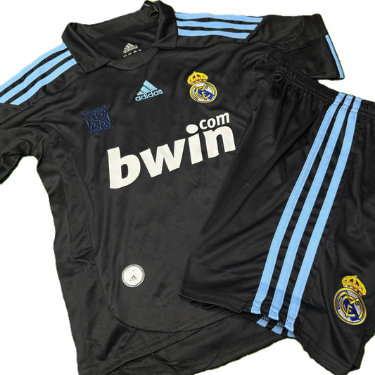 Komplet Piłkarski Dziecięcy Real Madryt 2009/2010 Away Retro