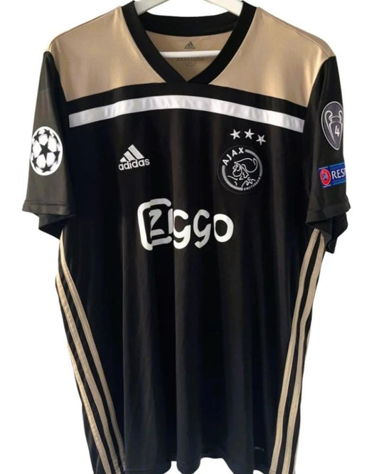 Koszulka_Pikarska_Ajax_Amsterdam_20182019_Away_Retro