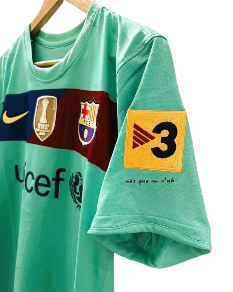 Koszulka_Pikarska_FC_Barcelona_20102011_Away_Retro