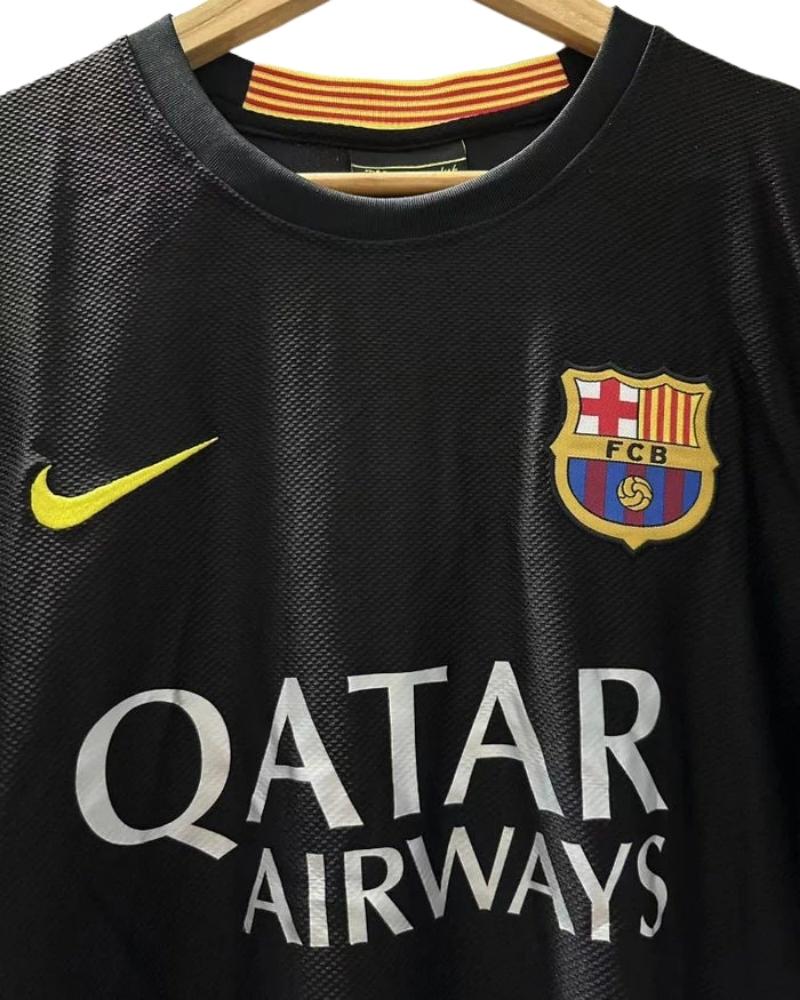Koszulka_Pikarska_FC_Barcelona_20132014_3rd_Retro