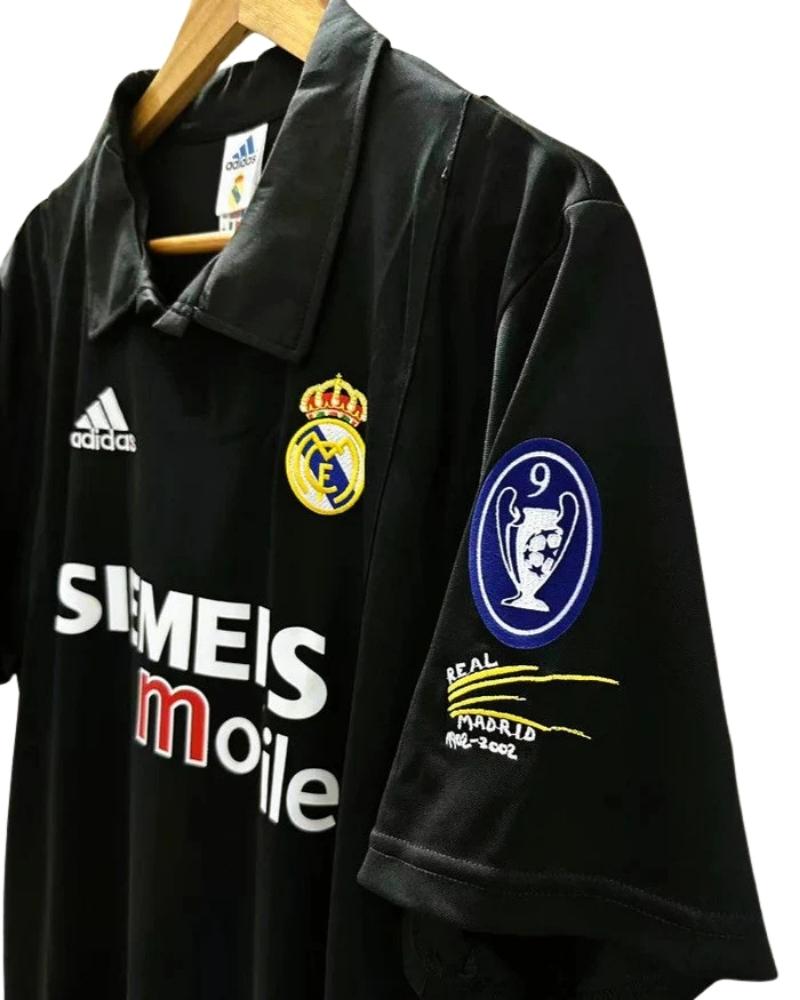 Koszulka_Pikarska_Real_Madryt_20022003_Away_Retro