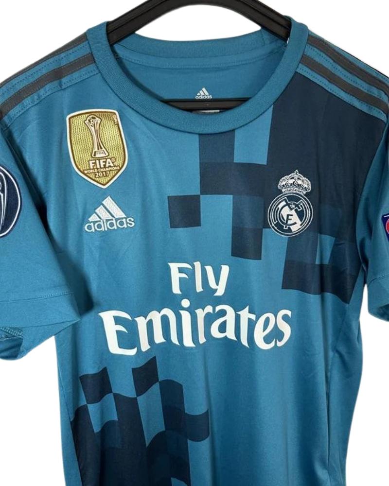Koszulka_Pikarska_Real_Madryt_20172018_Away_Retro