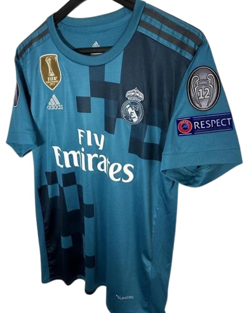 Koszulka_Pikarska_Real_Madryt_20172018_Away_Retro