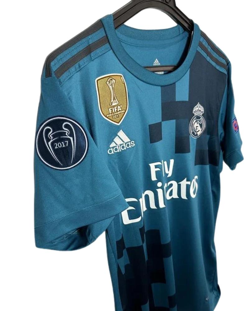 Koszulka_Pikarska_Real_Madryt_20172018_Away_Retro