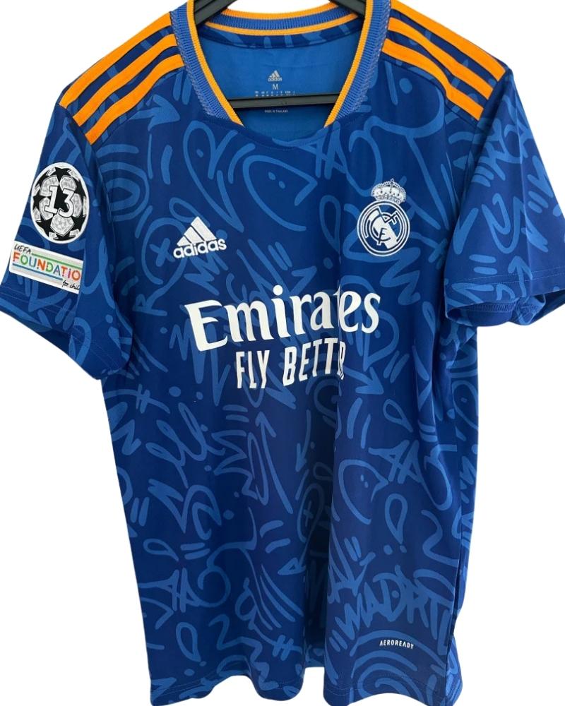 Koszulka_Pikarska_Real_Madryt_20212022_Away_Retro