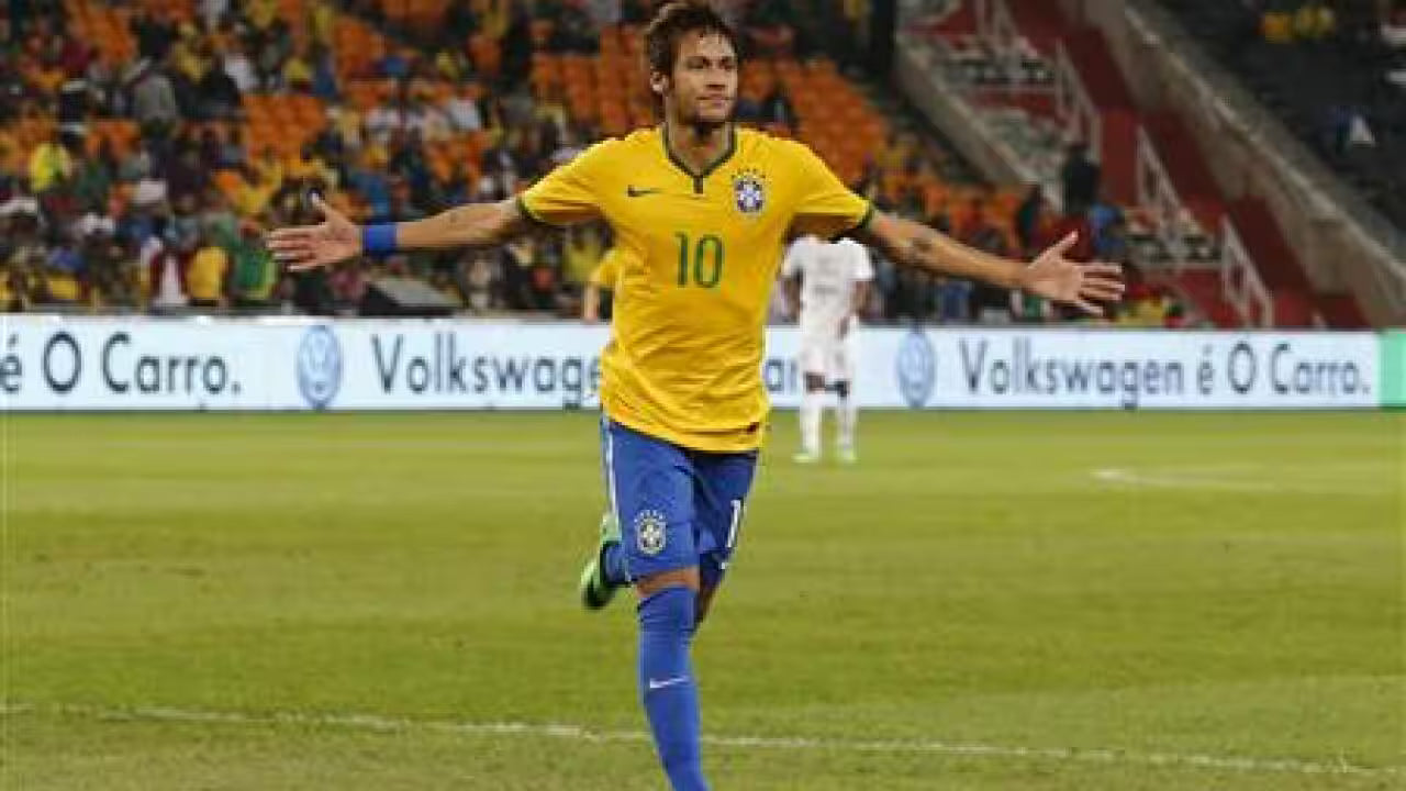 Piłkarski Komplet Strój Dziecięcy Brazylia 2010 Home Retro