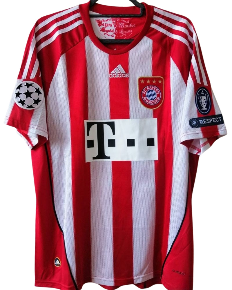 Koszulka Piłkarska Bayern Monachium 2010/2011 Home Retro