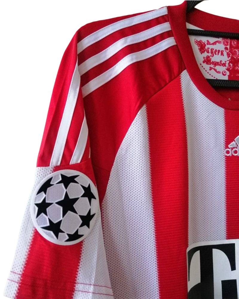 Koszulka Piłkarska Bayern Monachium 2010/2011 Home Retro