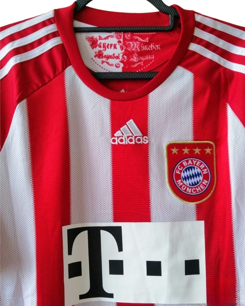 Koszulka Piłkarska Bayern Monachium 2010/2011 Home Retro