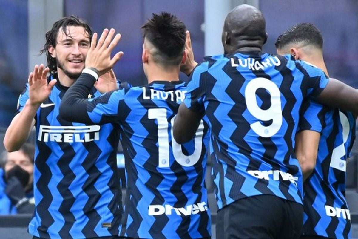 Koszulka Piłkarska Inter Mediolan 2020/2021 Home Retro